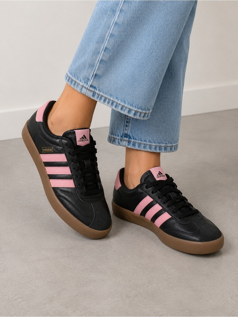 Adidas Women’s Black & Pink Sneakers Gum Sole – Size 7